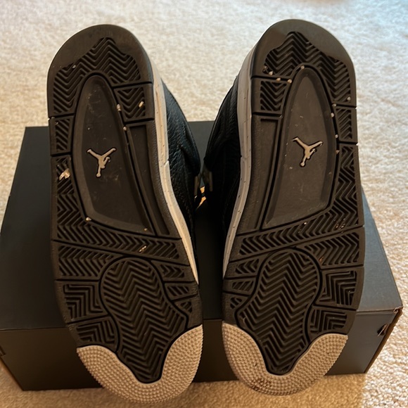 Excellent condition Jordan Retro 4 Oreo - size 4Y/woman5.5 - Picture 4 of 7